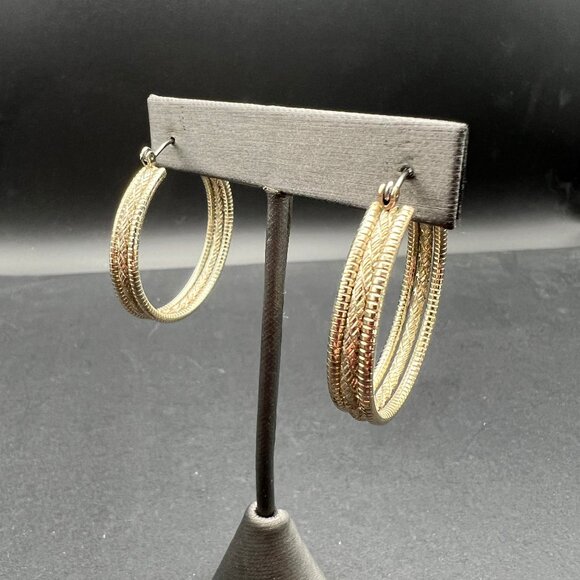 Pierced Hoop Earrings‎ Silver Tone Large Ridged Textured - Picture 1 of 9